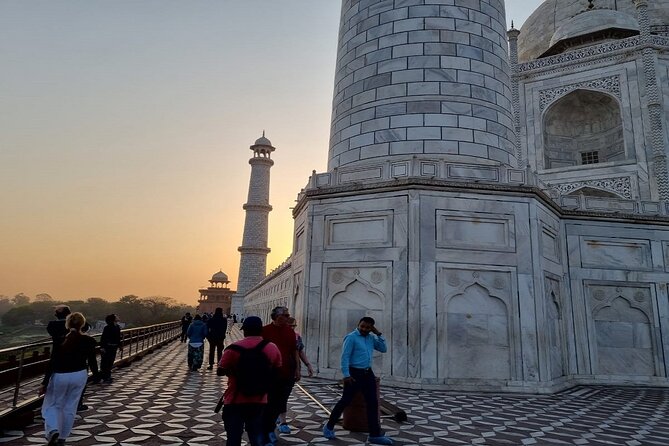 Same Day Taj Mahal Tour by Gatiman Express Train - Why the Gatimaan train makes this day possible