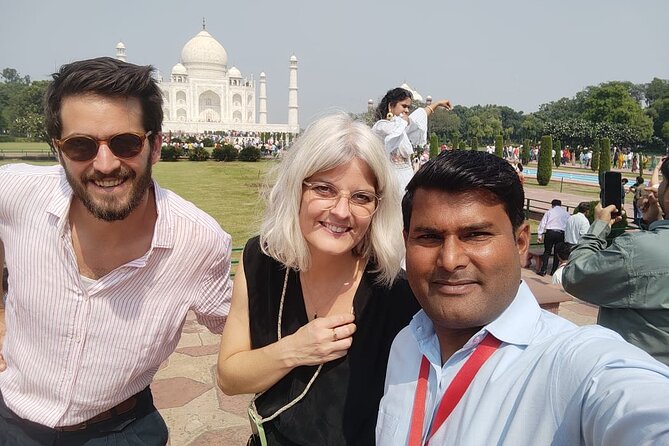 Same Day Taj Mahal Tour by Gatiman Express Train - Meeting your guide at Agra Cantt