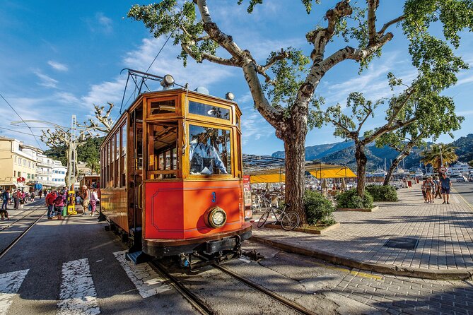 Scenic tour by Train, Tram and Boat through the lakes - The vintage Sóller train back toward Palma