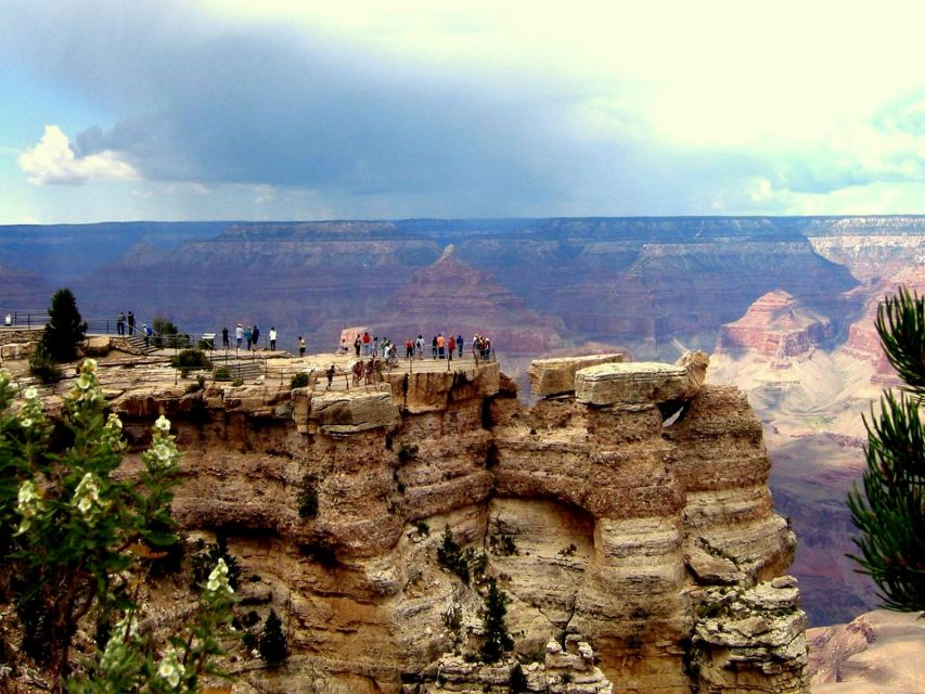Sedona, AZ: Grand Canyon Guided Tour and Historic Railway - Grand Canyon Village and the first canyon views