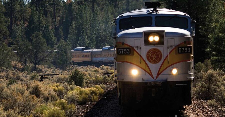 Sedona/Flagstaff: Grand Canyon Tour & First-Class Train Ride - The East Rim, Little Colorado River Gorge, and Cameron