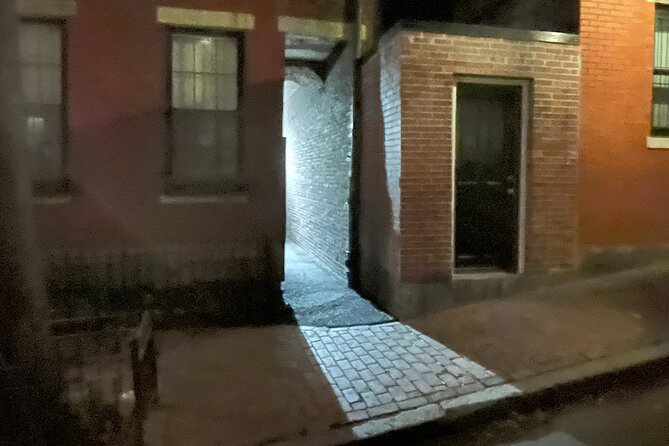 Self-Guided Boston's Beacon Hill Underground Railroad Audio Tour Walking Tour - How the audio tour works