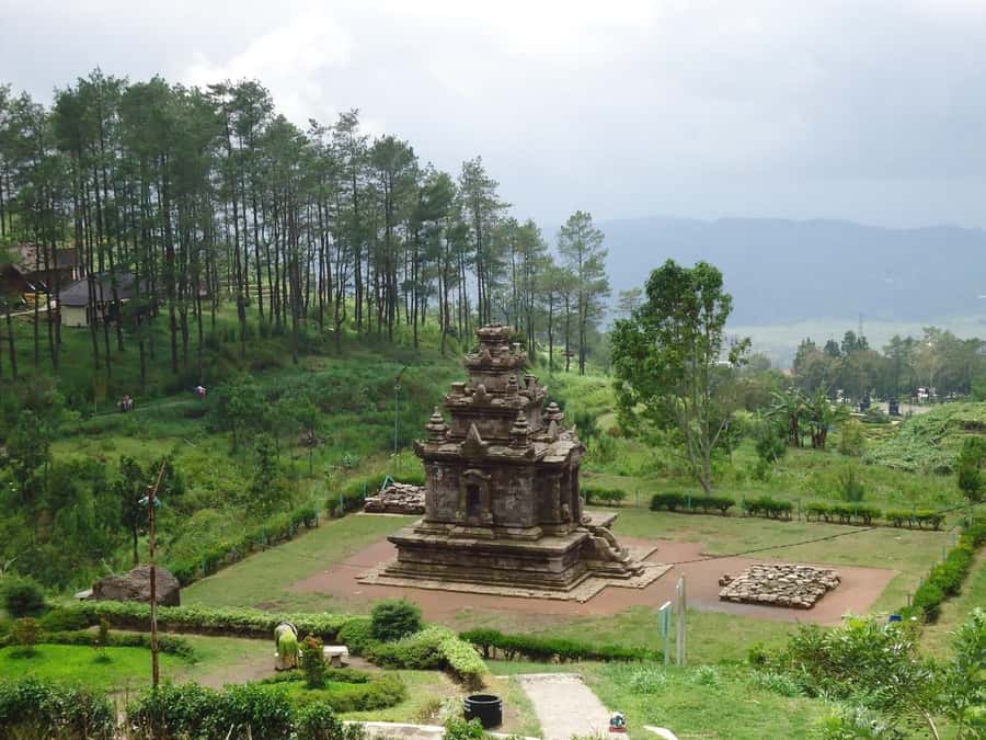 SEMARANG TOURS : GEDONGSONGO TEMPLE/TRAIN MUSEUM AMBARAWA - Leaving Semarang for Mount Ungaran