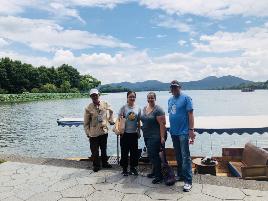 Shanghai: Private Guided Tour to Hangzhou by Bullet Train - What the private guide adds