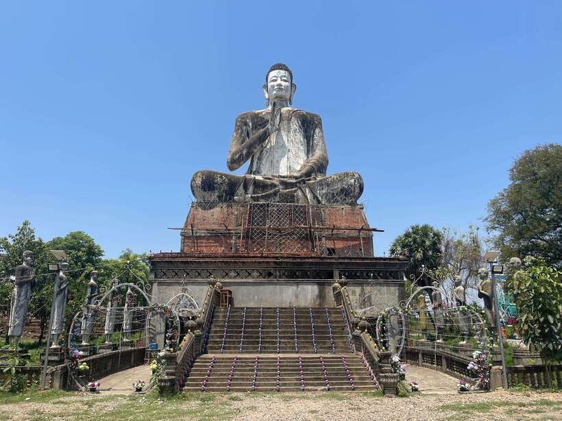 Siem Reap to Battambang: Bamboo Train and Bat Cave - Phnom Sampov and the evening bat flight