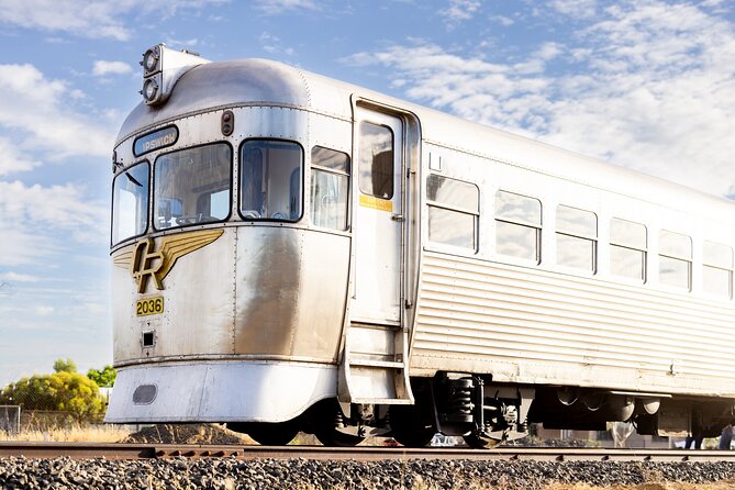 Silver-Tails Rail Sunset With Smithy's Dinner and Show - Who will enjoy this four-hour evening