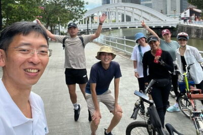 Singapore Cycling Tour – Rail Corridor, Civic District, & Food!