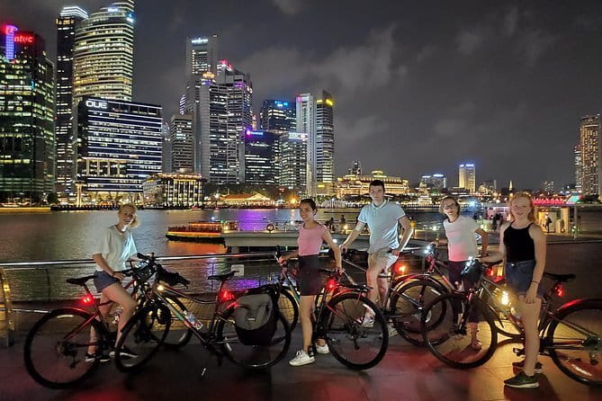 Singapore Cycling Tour - Rail Corridor, Civic District, & Food! - Elgin Bridge and Raffles Landing Site connect old Singapore
