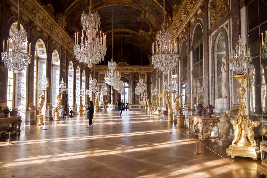 Skip-the-Line Versailles Palace Tour by Train from Paris - What the five-hour schedule feels like
