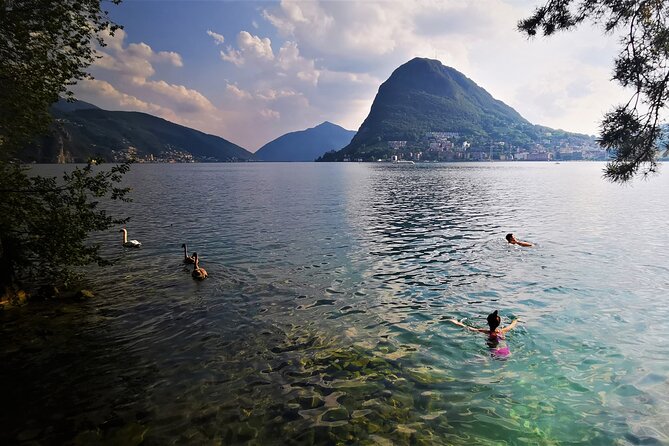 Small-Group Lake Como & Lugano by Swiss Train + Boat Cruise - Como begins with an easy orientation walk