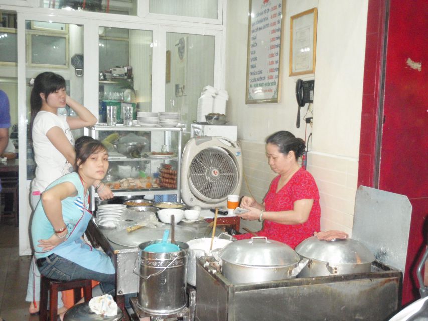 Street Food Tour Hanoi and Train Street Experience - Is $28 a fair price?