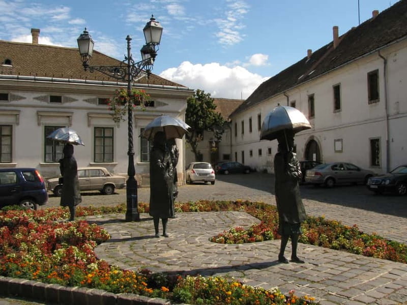 Szentendre Bike & Train Tour by Budapest Bike Breeze - The Danube ride toward Szentendre