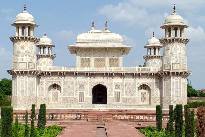 Taj Mahal,Agra fort and Baby Taj tour from Delhi by Express train - Baby Taj and its fine marble work