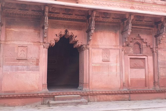 Taj Mahal,Agra Fort and Fatehpur Sikri Tour from Delhi by Train - Agra Fort puts the Taj Mahal in context