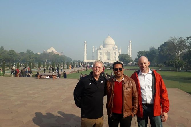 Taj Mahal & Agra Fort tour by Superfast Train Gatimaan Express - Lunch at Sun Barbecue