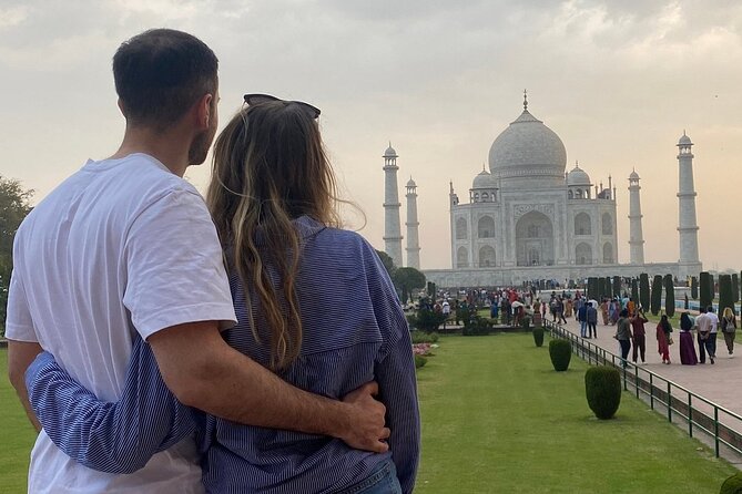 Taj Mahal & Agra Private Tour from Delhi by India's Fastest Train - Agra Fort reveals the Mughal power behind the monument