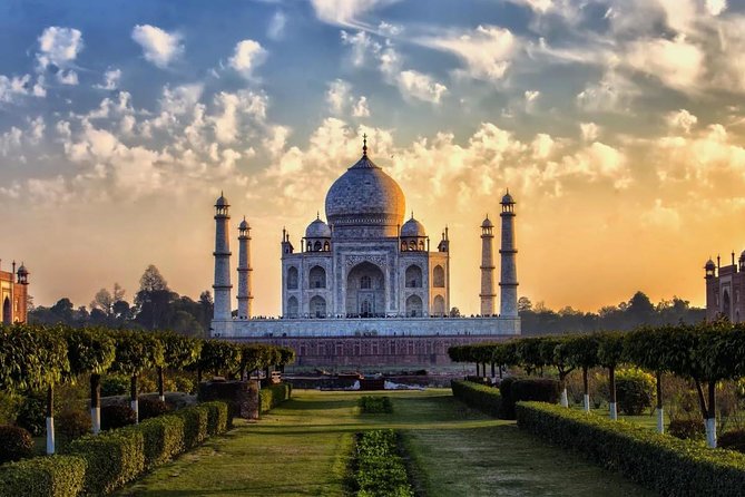 Taj Mahal and Agra Day Tour from Jaipur ending in Delhi by Train - The Taj Mahal gets the best share of the day