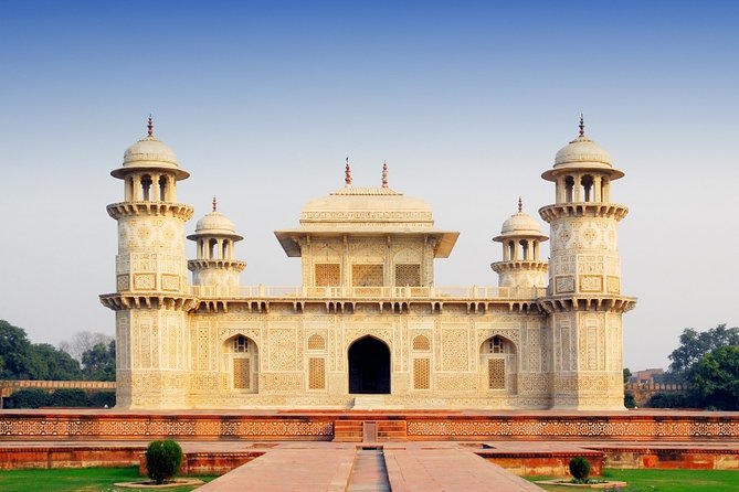 Taj Mahal and Agra Tour By Express Train - Lunch in Agra, with several package choices