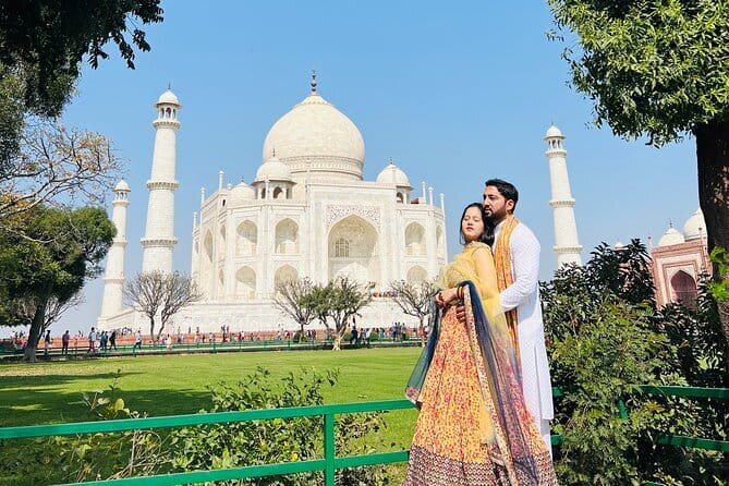 Taj Mahal Day Tour with Akbar Tomb from Delhi by Superfast Train - Should you book this Agra day trip?