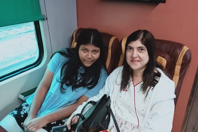 Taj Mahal Same Day Tour by India's Fastest Train - Lunch at Sun Barbecue in Agra
