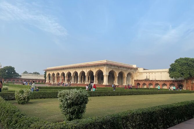 Taj Mahal Tour from Delhi by Superfast Train- Ultimate Experience - Returning by Gatimaan Express