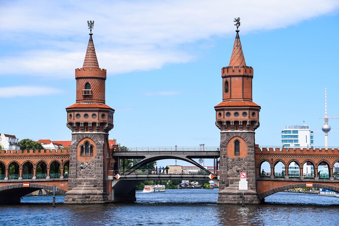 Take the U Train: An Audio Story of Berlin's Oldest Elevated Railway Line - A railway story that becomes a walking tour