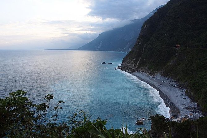 Taroko From Taipei In A Day by Train - Shakadang Trail and the first gorge views