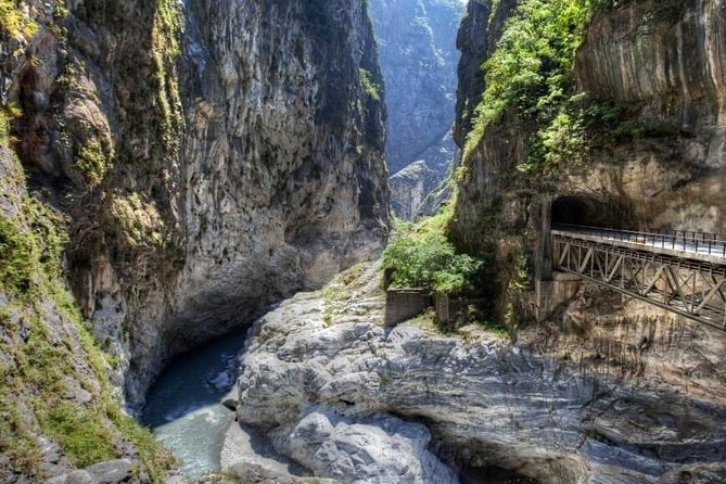 Taroko From Taipei In A Day by Train - Qixingtan Beach and Hualien’s easygoing coast