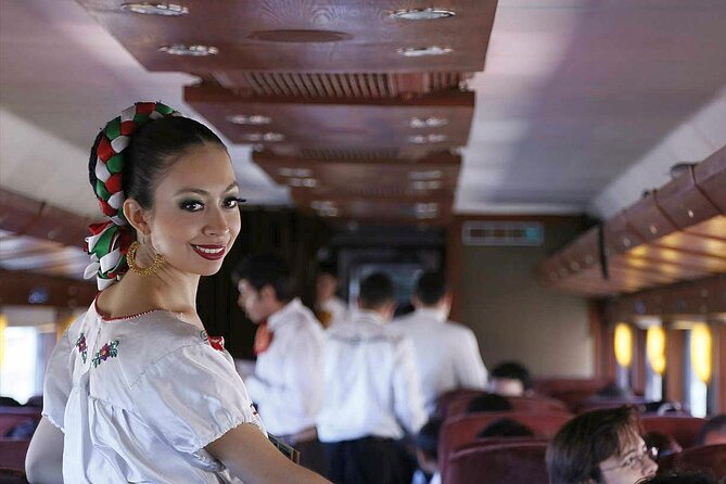 Tequila Day Trip from Guadalajara with Jose Cuervo Express Train - English service and group size