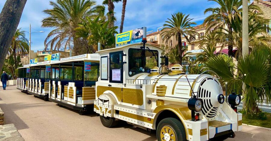 The Little Train of Lavandou's beaches - Following the old Train des Pignes route
