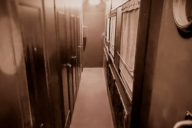 The “Un Train d’Enfer” room - A murder aboard the Perpignan Express