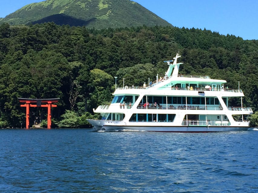 Tokyo Mt Fuji 5th St & Hakone Cruise Bus Tour w/Bullet Train - Guides make a real difference