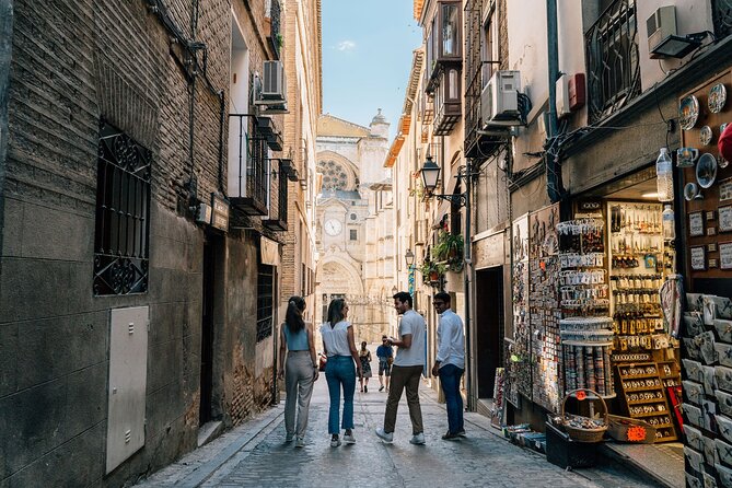 Toledo Private Tour with Cathedral & High Speed Train from Madrid - Your hour of free time in Toledo