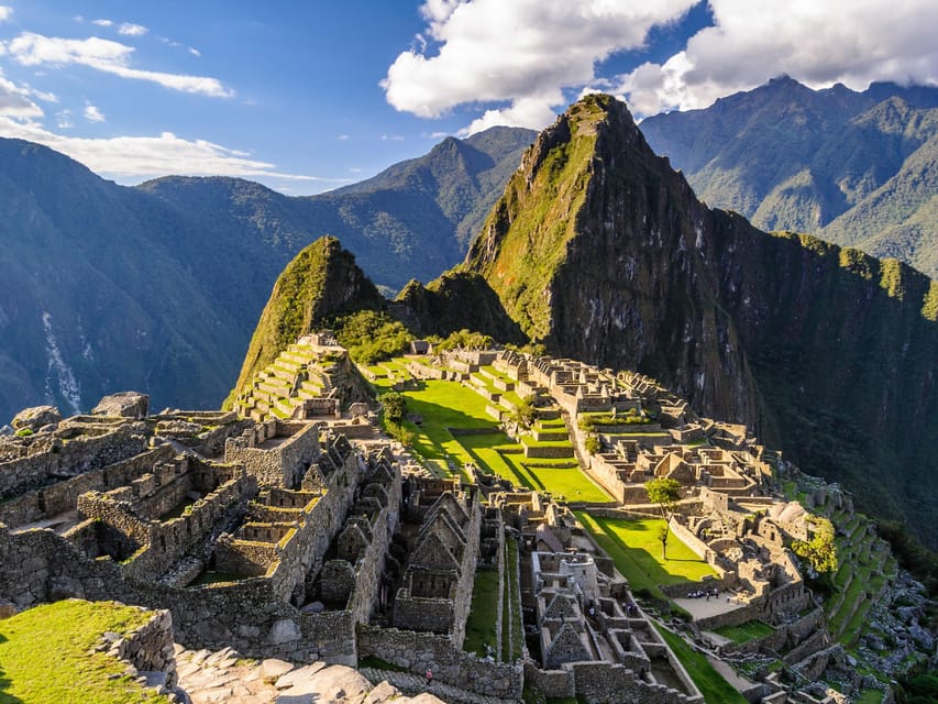 TOUR TO MACHU PICCHU FULL DAY BY TRAIN – The Best Adventure - Lunch and a short look at Aguas Calientes