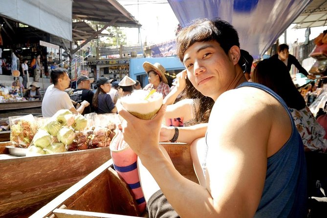 Train Market and Floating Market half day tour - The drive from Bangkok to Mae Klong