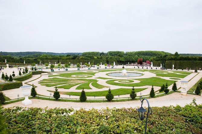 Versailles Château and Gardens Walking Tour from Paris by Train - Entering the palace with a timed ticket