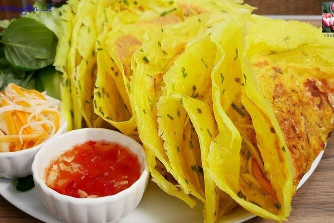 Vespa Female Ao Dai riders Night Street Food + See Train Street - Crossing Long Bien Bridge after dark