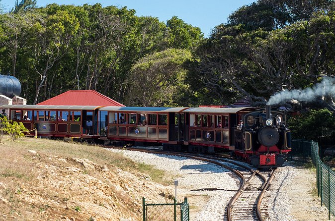 Victorian Steam (Long) Railway Journey+Great House & Distillery - Why the Great House setting adds value