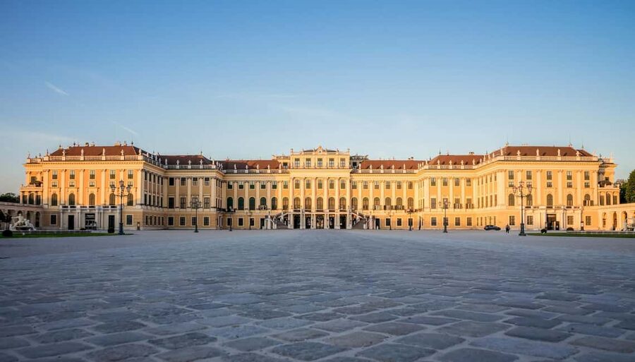 Vienna: EasyCityPass | City Card | Bus Metro Tram | Savings - Choosing between 24 hours and seven days