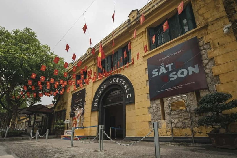 Vietnam Tea Tasting - Giang Egg Coffee & Train Street Visit - Egg coffee adds a second Hanoi tradition