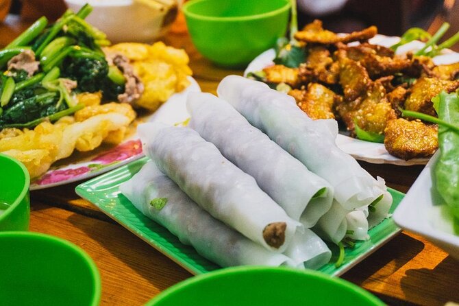 Walking Street Food Tour in Hanoi and Train Street - Train Street gives the food walk a clear finale