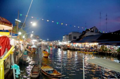 Weekend Amphawa Floating Market & Train Market Private Tour
