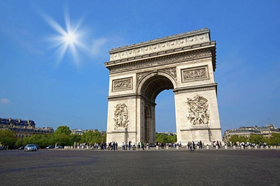 Welcome to Paris Day Trip from London via Train - Seeing Paris from the Seine