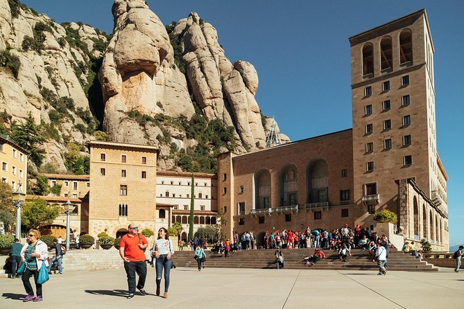 With Locals Ultimate Montserrat PRIVATE Day Trip - With Cable Car and Train - Reaching Montserrat by cable car
