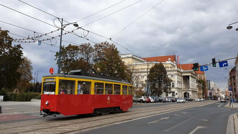 Wroclaw: Private Tour by smal Historic Tram (1,5h, 16 seats) - Key details before you book