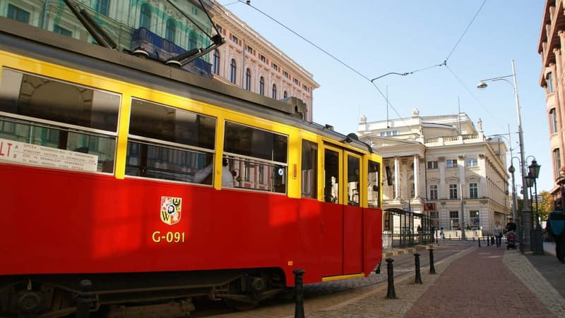 Wroclaw: Private Tour by smal Historic Tram (1,5h, 16 seats) - Starting at the Opera House on a historic tram