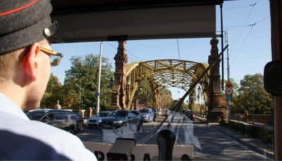 Wroclaw: Private Tour by smal Historic Tram (1,5h, 16 seats)