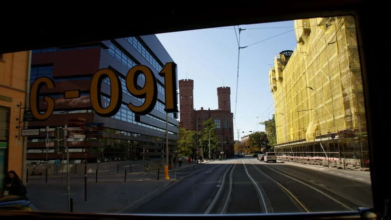 Wroclaw: Private Tour by smal Historic Tram (1,5h, 16 seats) - Pergola, the fountain, and a quick walk