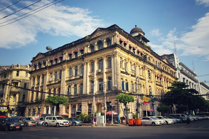 Yangon morning food tour with train ride - Who will get the most from this morning