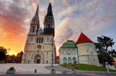 Zagreb: Private Walking Tour with Funicular Ride & Transfers
